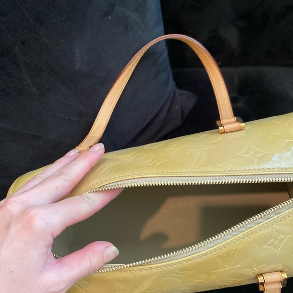 Authentic LV Vernis Bedford